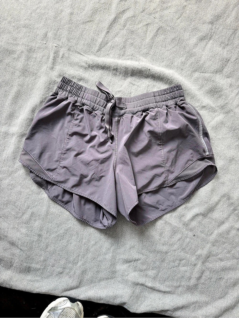 lululemon Hotty Hot Shorts Athletic Shorts Purple Size 10